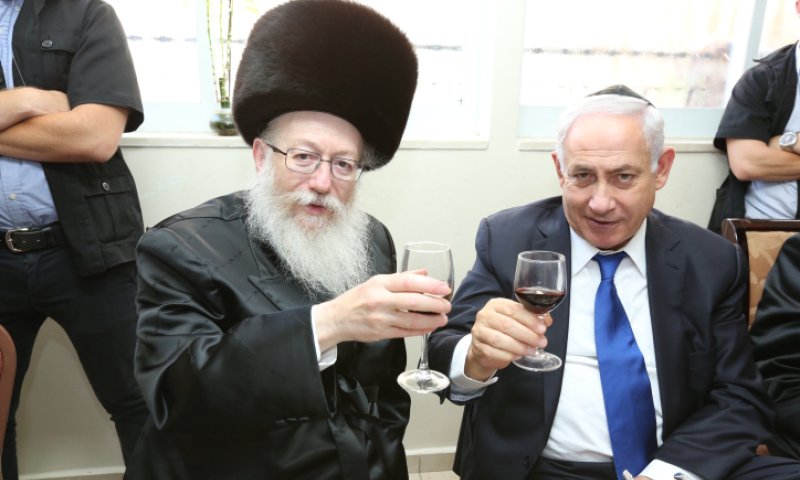 עמית סגל: כך החרדים ימנעו מגנץ להיות ראש ממשלה