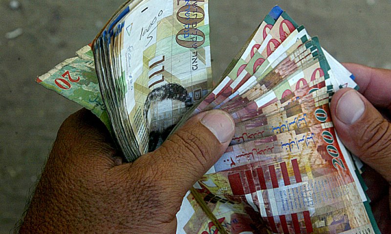 מרגש: מצא 20,000 ש"ח והחזיר לבעלים