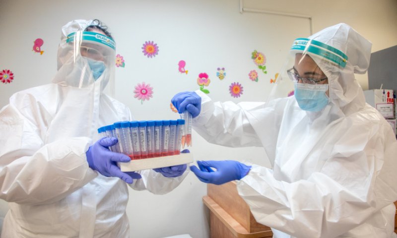 אחוז הבדיקות החיוביות &ndash; 7.7%; ירידה בחולים הקשים