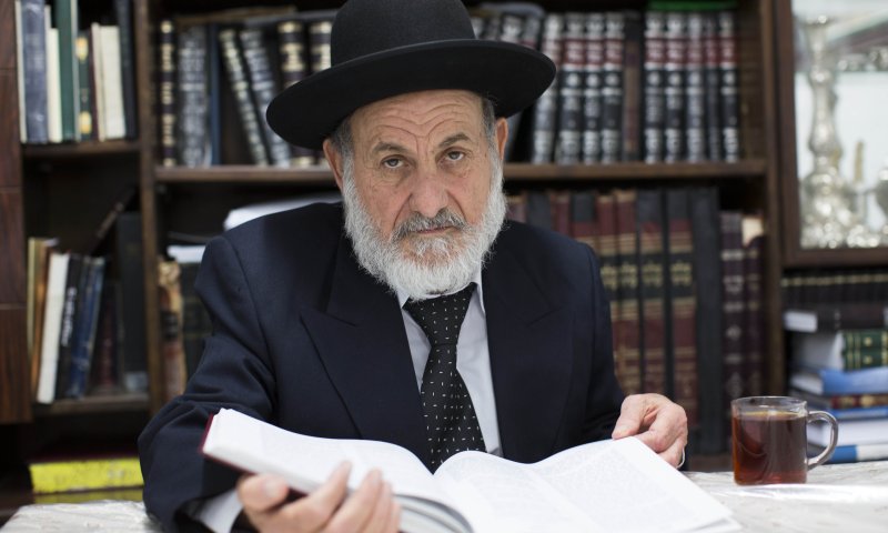 "הח"כים החרדים לא מתייעצים עם רבנים עושים מה שבא להם"