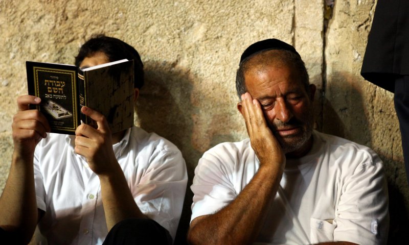 מתאבלים: הלכות ראש חודש אב ותשעת הימים