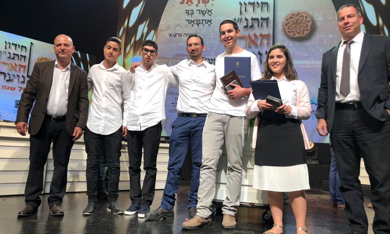 עזריאל שילת ואוריה כהן הם חתן וכלת התנ"ך הארצי