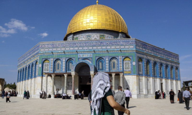 הרב ישראל אריאל: יש להיכנס ל'כיפת הסלע' מדין כיבוש