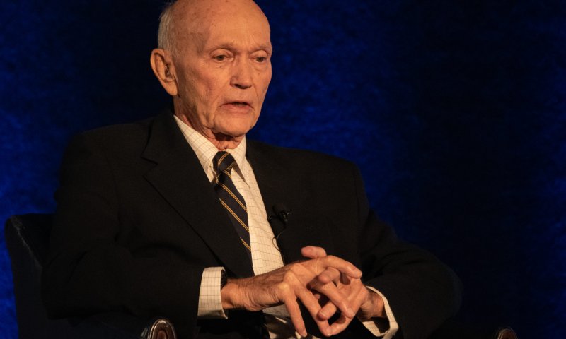 אסטרונאוט אפולו 11 מייקל קולינס הלך לעולמו בגיל 90