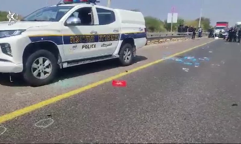 המחבל התקרב לכביש ברגל וירה בשוטר: תיעוד מזירת הפיגוע ביבנה