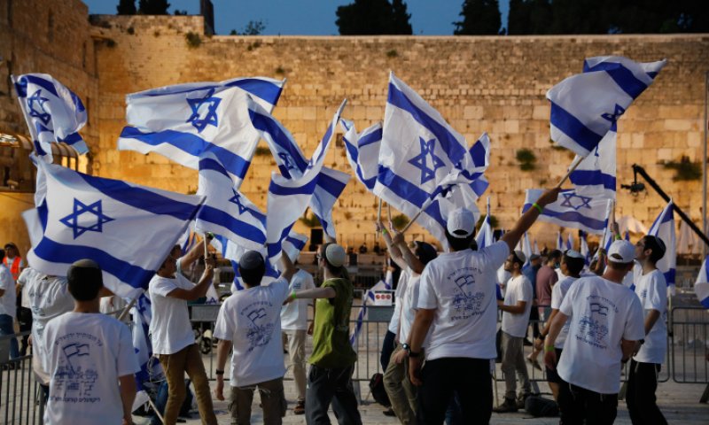 ההרגל הזה לבעוט בציונות הדתית כבר לא עובד