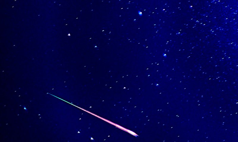 אם אתם בנגב ועם תרמוס: מטאורים בשמי הלילה