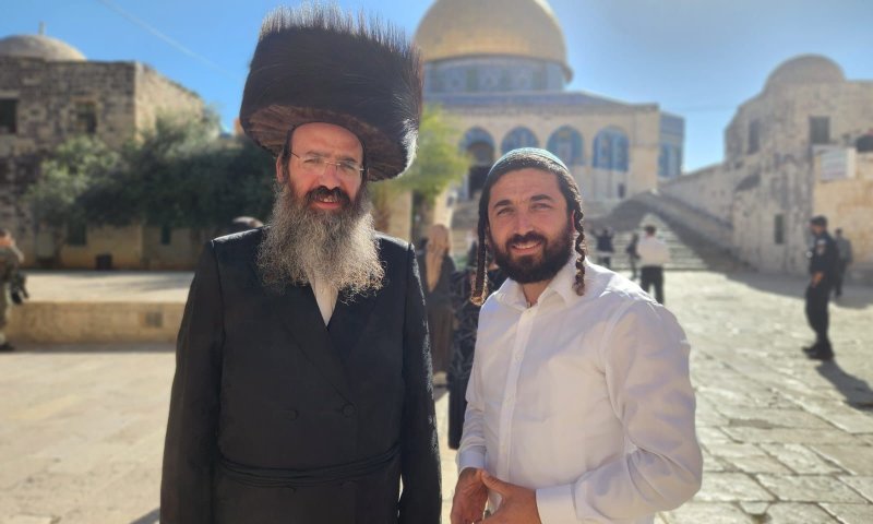 צבי סוכות עלה להר הבית: "עם דמעות בעיניים"