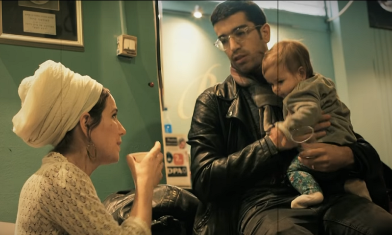 צפו: חנן בן ארי מודה לאשתו על האהבה בסינגל חדש