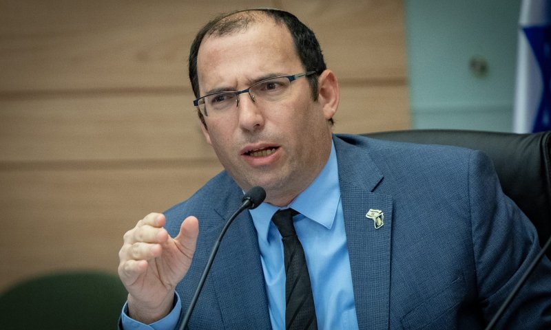 ענק: ככה רוטמן הטריל את חברי יש עתיד | צפו