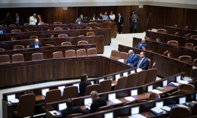 הח"כ הוזז ממקומו, נעלב ולא הצביע עם הקואליציה