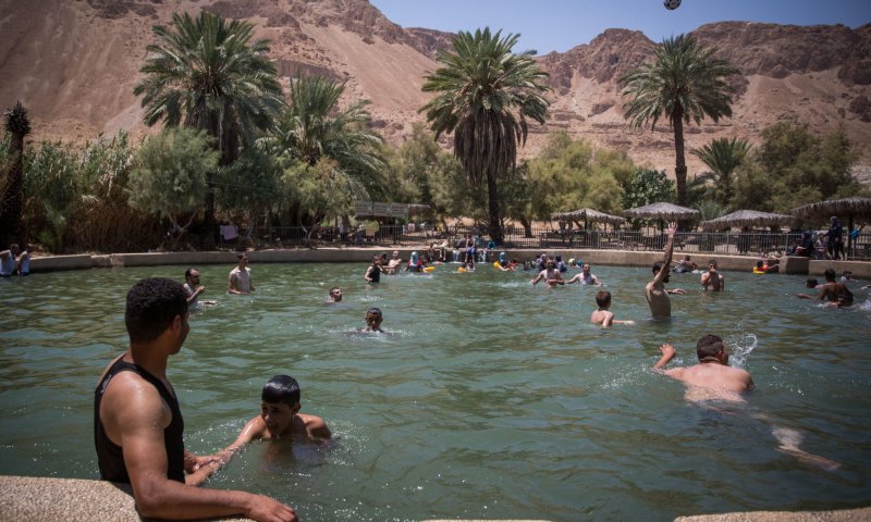 משרד המשפטים הקפיא את הרחצה הנפרדת