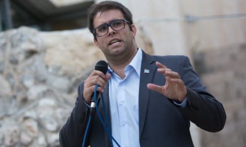 הדוברת של חזן מגיבה לסערה: "לא פוטרתי"