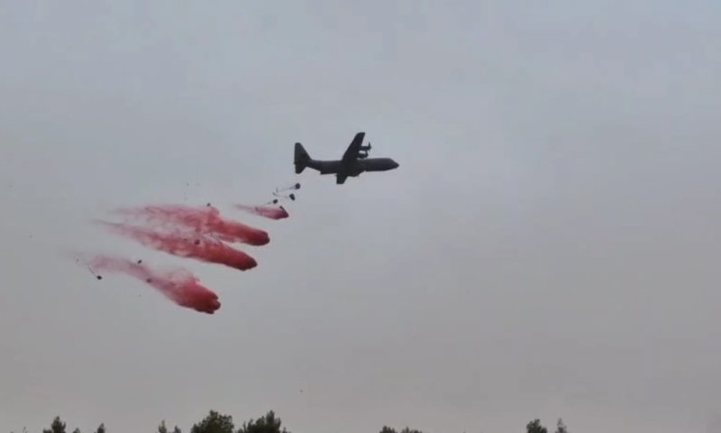 חיל האוויר הגיע: מטוסי השמשון של צה"ל פועלים לכיבוי השריפות