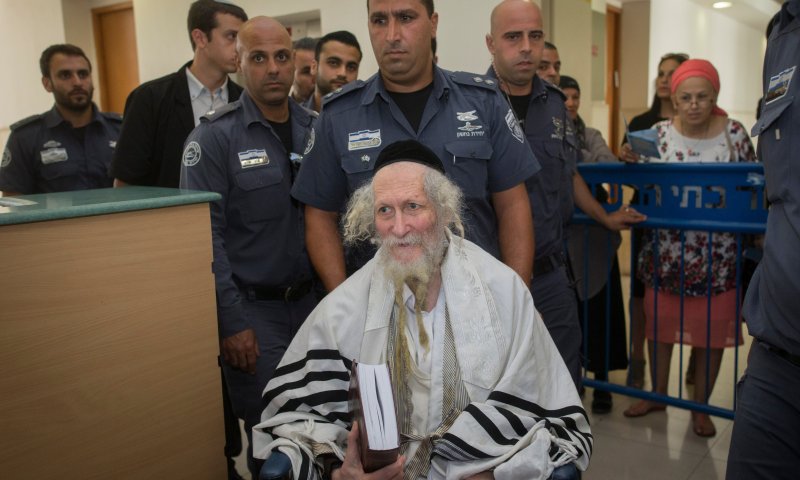 האם הסמכתו של אליעזר ברלנד כרב עיר זוייפה?