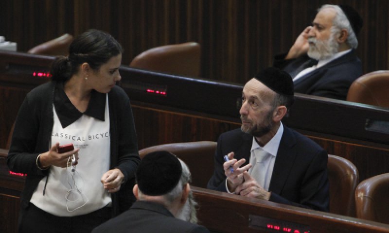 ועדת השוויון בנטל: נחשפה רשימת הסנקציות נגד חרדים שישתמטו