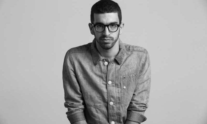 "געגוע לבני אדם": חנן בן ארי בשיר מרגש על הקורונה