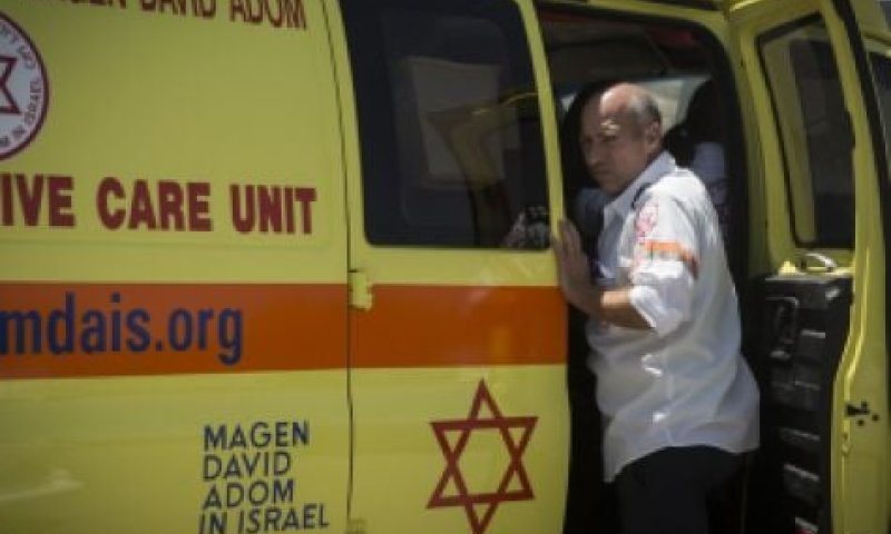 פצוע קשה בפיגוע דקירה בנתניה; המחבל נוטרל