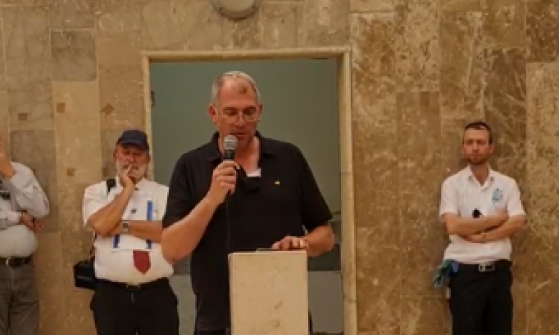 אורבך: "הבת שלי שאלה אם זה קרה בגלל הקללות"