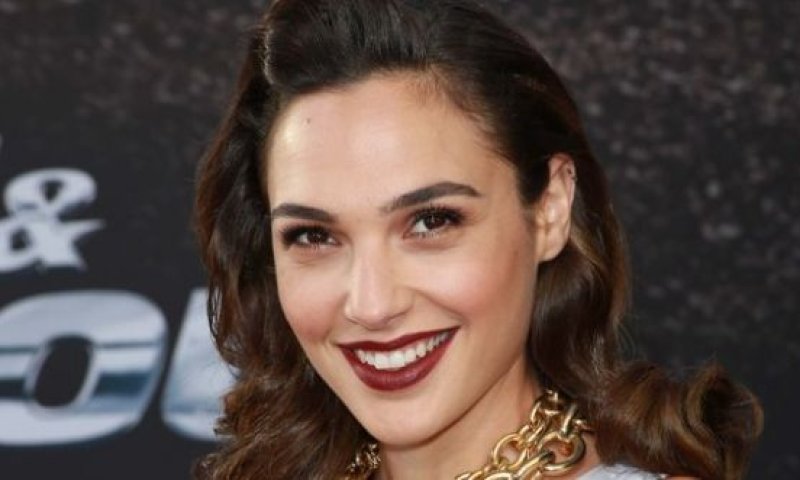 בגיל 8 בלבד: הבת של גל גדות מקבלת תפקיד ראשון