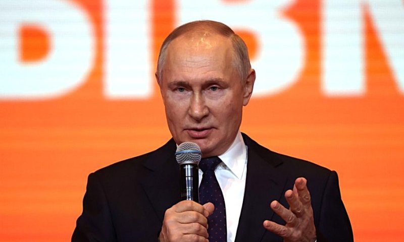 התגובה לסנקציות: רוסיה אוסרת אספקת נפט למערב