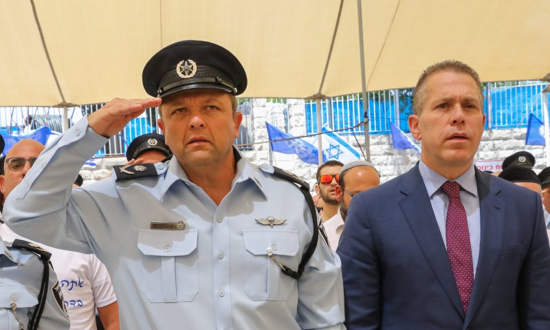 גלעד ארדן עצר את מינוי המפכ״ל ונציב השב״ס