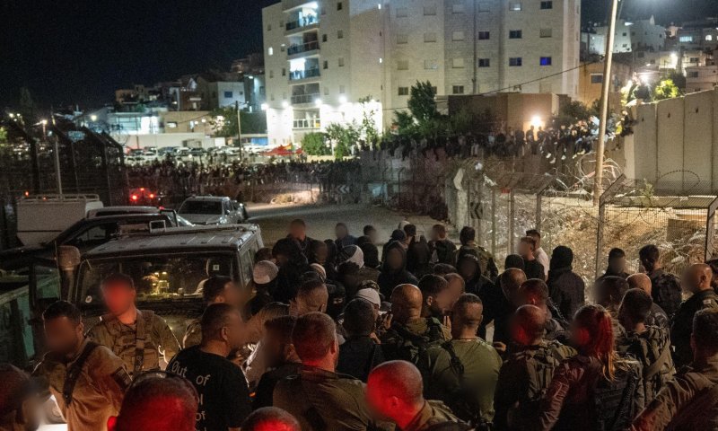 באלימות כלפי צה"ל: מאות ישראלים חצו את הגבול לסוריה