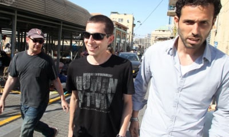 זעקה של אב שכול: די! מספיק עם פסטיבל גלעד שליט