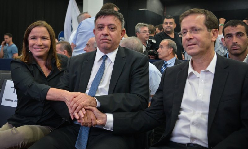 ניצחון גדול לגבאי בוועידת מפלגת העבודה