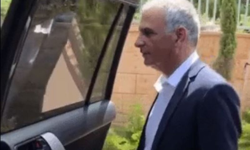 צפו: השר כחלון ניסה את האתגר המסוכן ברשת וחטף ביקורות