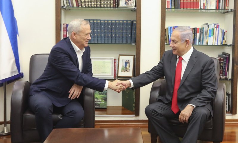 בליכוד קראו לגנץ להפעיל שיקול דעת, ולהתנער מלפיד