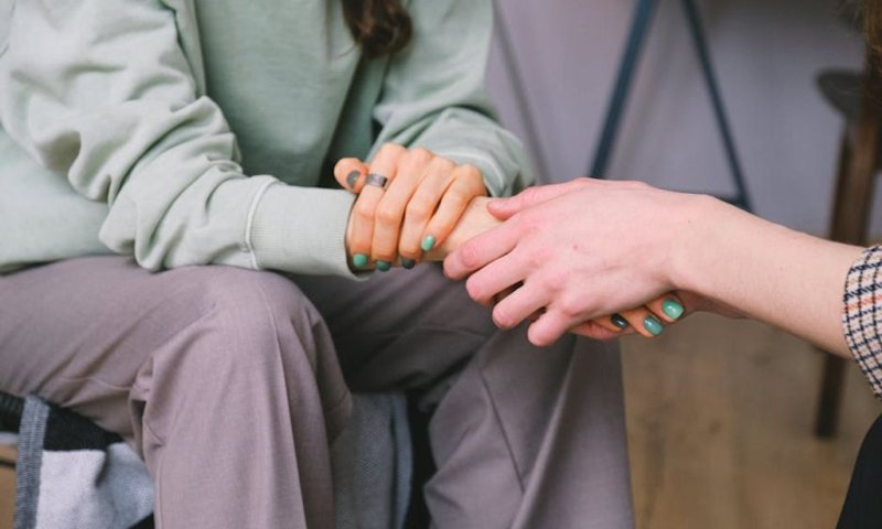 החשיבות של אמפתיה בטיפול: איך לשלב מקצועיות עם רגישות?