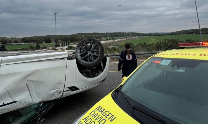 תאונה קשה בכביש 6: רוכב אופנוע נהרג, שישה אנשים נפצעו
