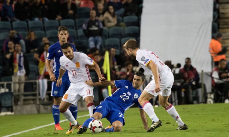 רעייתו של שחקן נבחרת ישראל: "זה מריח רע מאוד"