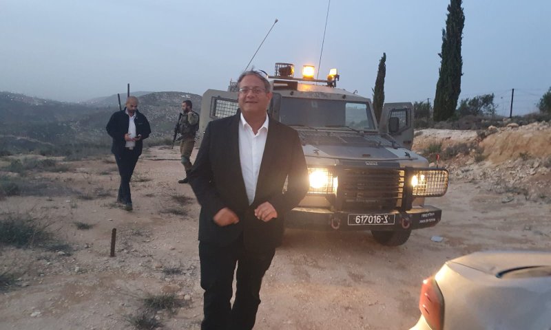 "לבטל את חלוקת השטחים A.B.C שאינה רלוונטית"