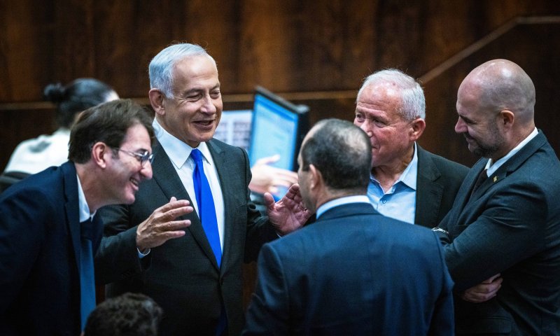 הליכוד במתקפה: "הדיפ סטייט פותח מדי יום בחקירות נגדנו"