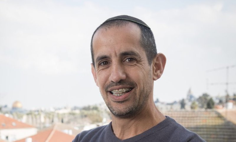 עורך 'עולם קטן' מגיב לסערה: "גאה לתת לה במה"