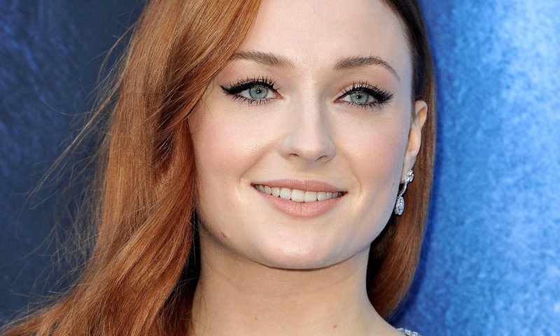 המהומות בבריטניה: כוכבת "משחקי הכס" בתגובה חריפה