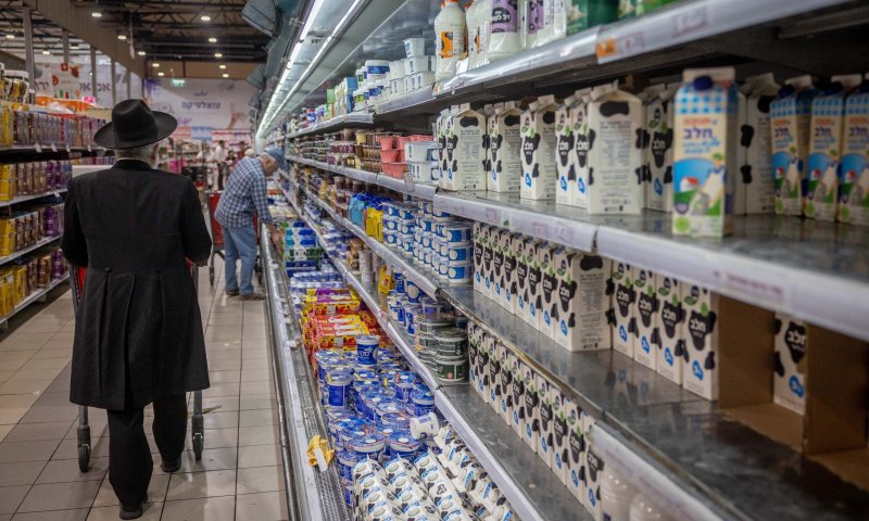 לקראת שבועות: כמה חלב צורכים הישראלים?