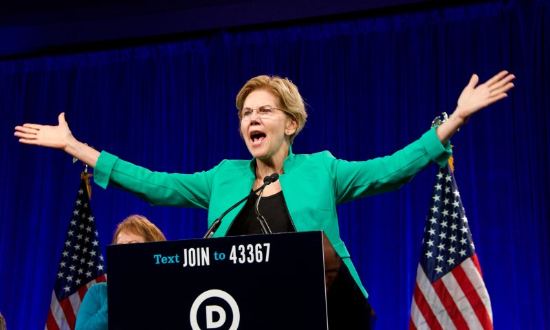 אליזבת' וורן: טראמפ מאיים לבצע פשעי מלחמה