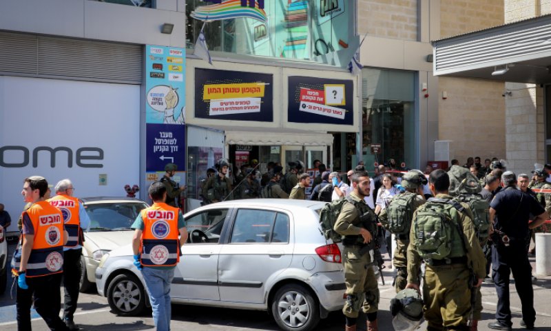ראש העיר הפלסטיני: "מגנה את פיגוע הדקירה"