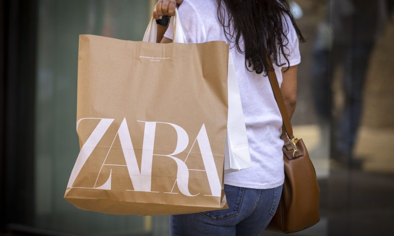 אנחת רווחה: למרות טענות הפלסטינים &ndash; זארה לא יוצאת מישראל