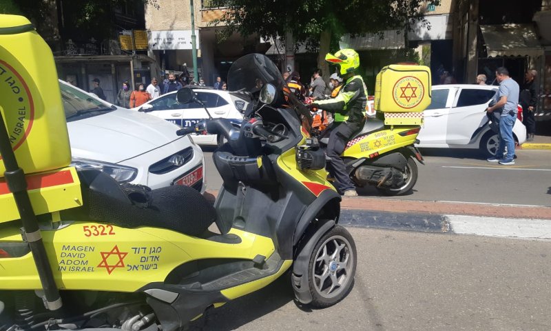 ירי בבית קפה בכפר סבא: בן 60 נפצע באורח קל