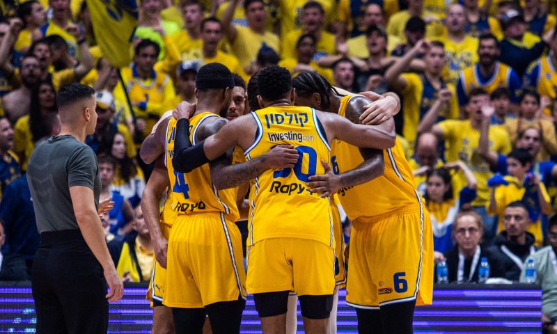 הקרב על היציע: גמר הפלייאוף לקראת פיצוץ