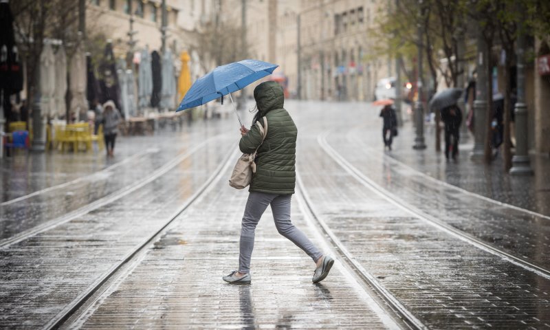 לא לשכוח: הערב מתחילים להגיד ותן טל ומטר