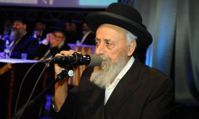 בגלל הממשלה שפוגעת באברכים יש גזירות קשות