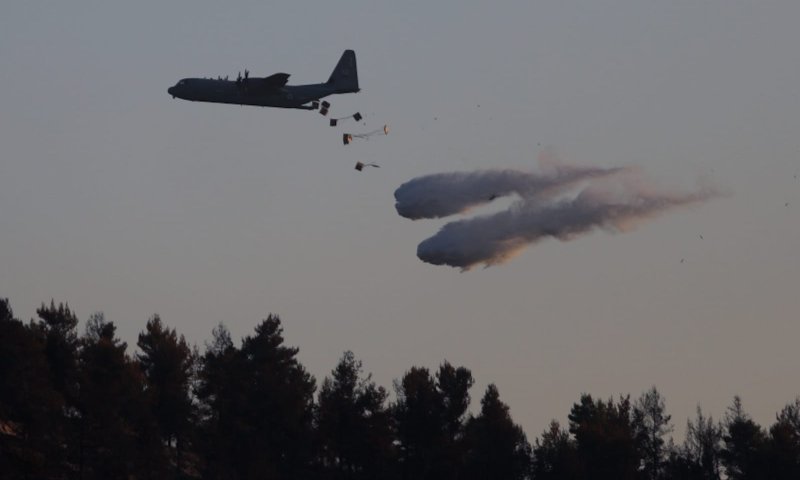 צפו: טיסת הכיבוי הראשונה של ההרקולס בפעולה