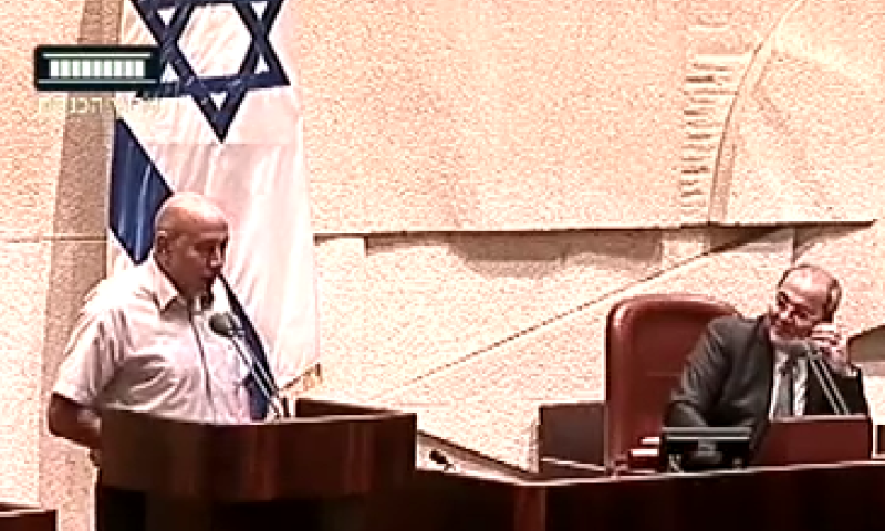 4 או 5? בהלול מלמד את אחמד טיבי תנ"ך; צפו