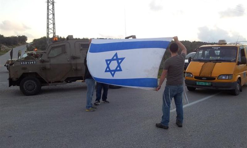 טרור האבנים נמשך: הכביש נחסם לנסיעת ערבים