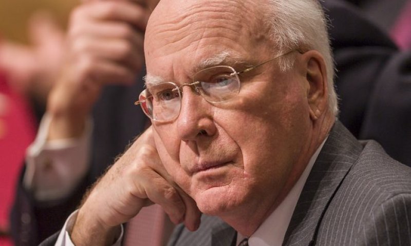 אחרי 46 שנה: הסנאטור הוותיק מודיע על פרישה